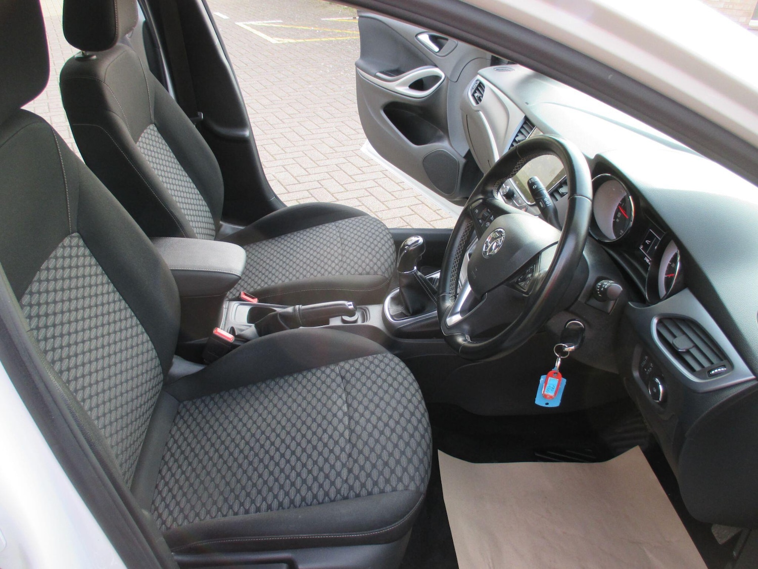 Used Vauxhall Astra for sale - 77970579: Photo 22