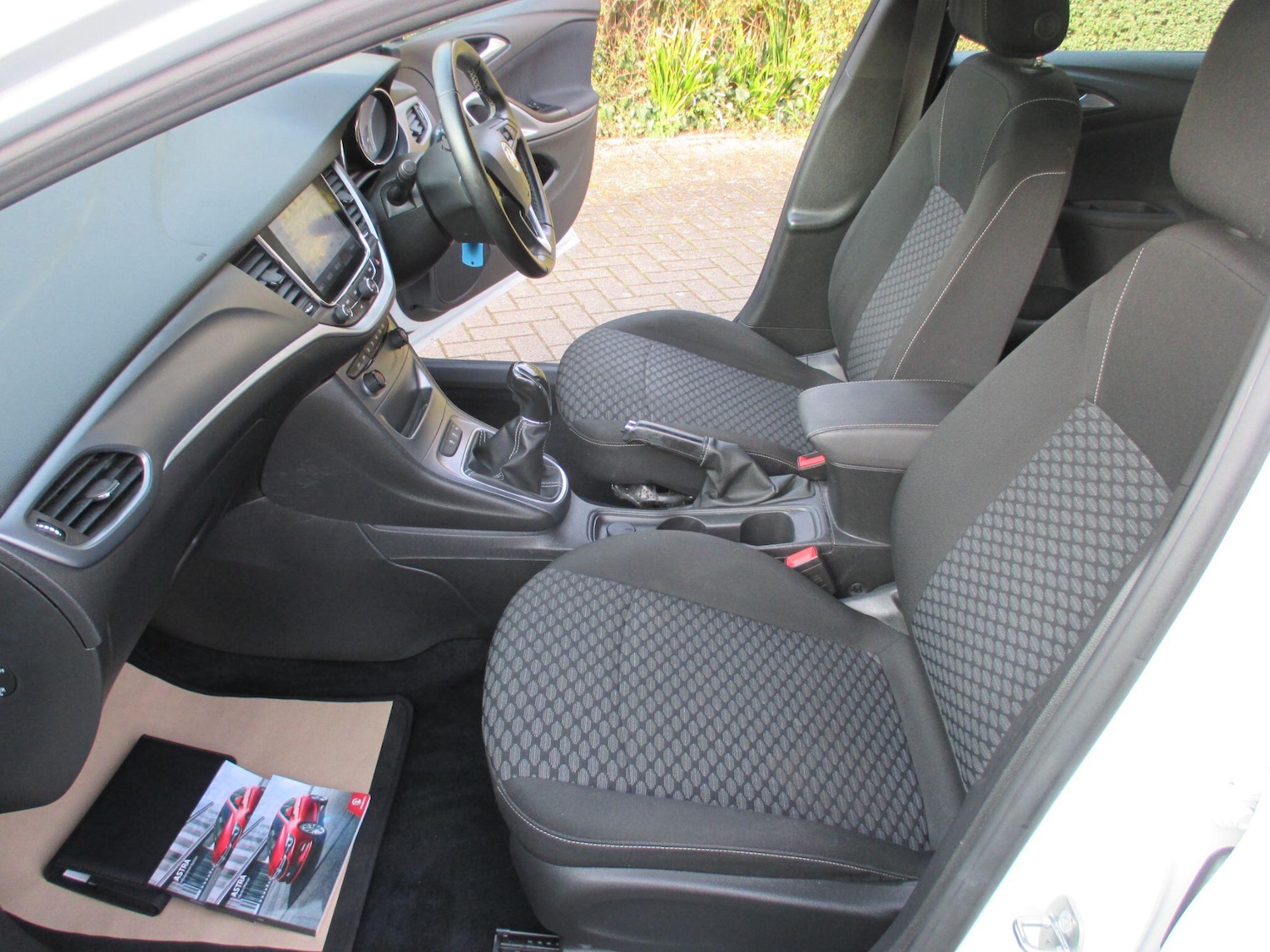 Used Vauxhall Astra for sale - 77970579: Photo 24