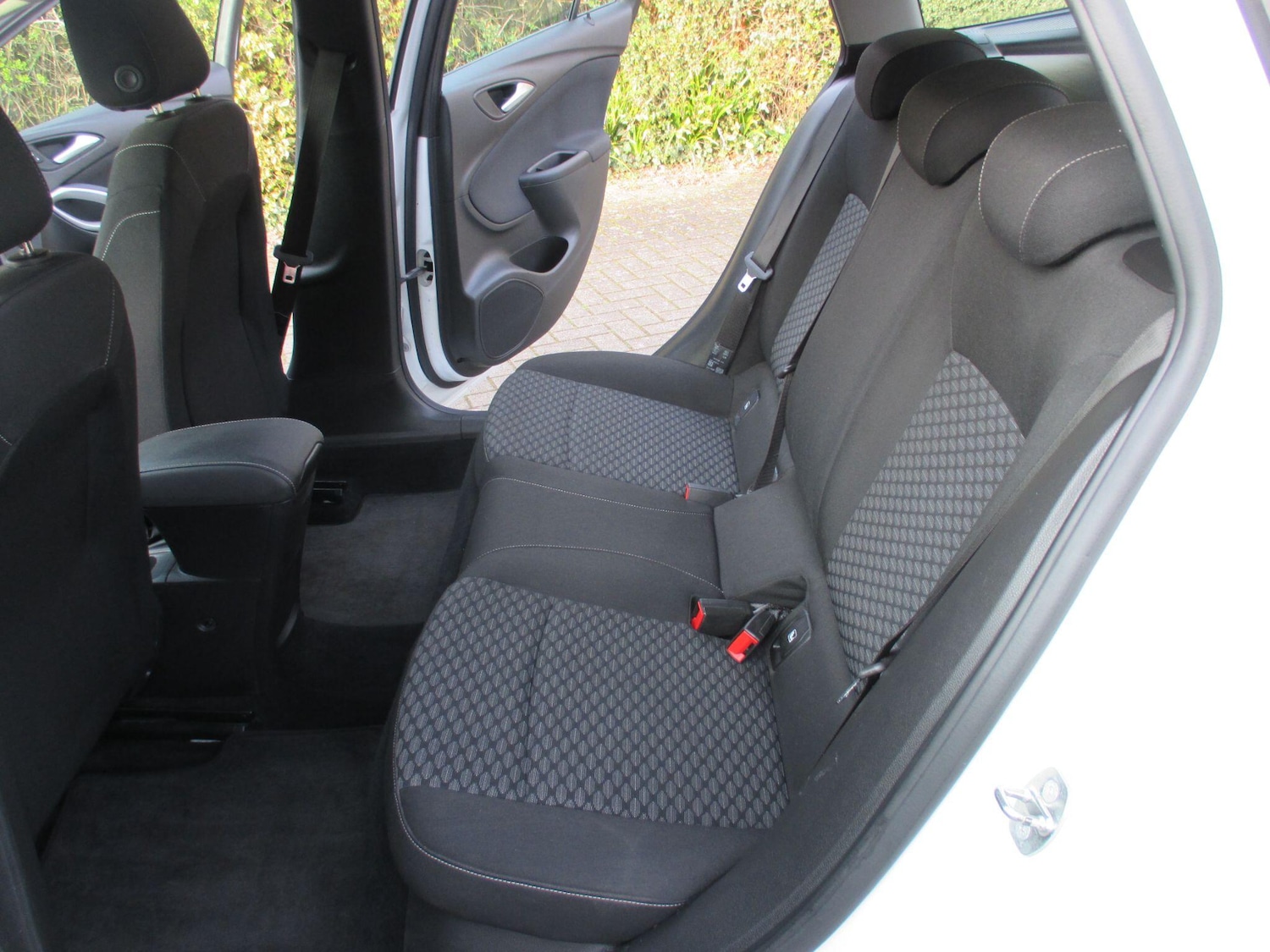 Used Vauxhall Astra for sale - 77970579: Photo 28