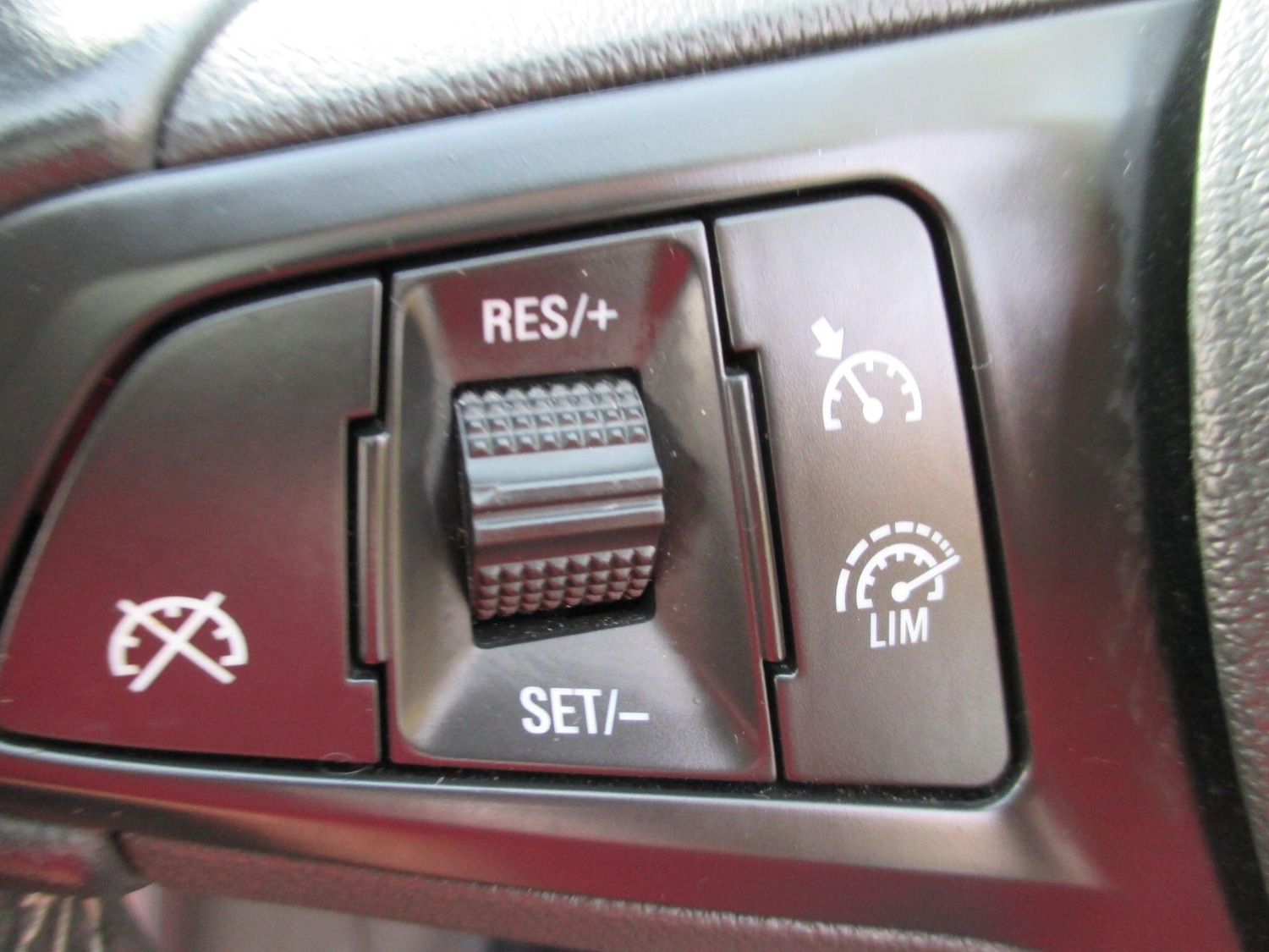 Used Vauxhall Astra for sale - 77970579: Photo 31