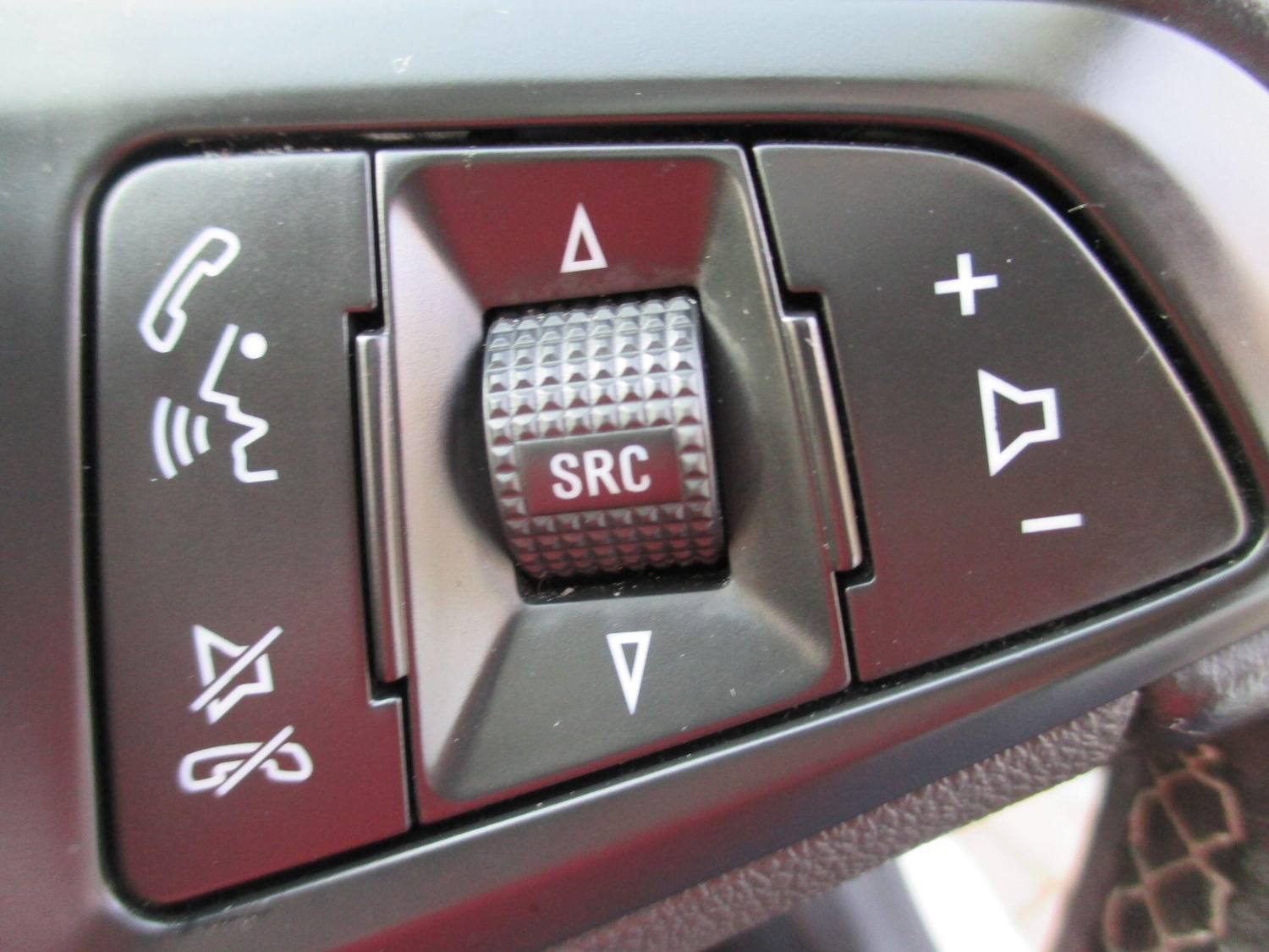 Used Vauxhall Astra for sale - 77970579: Photo 32