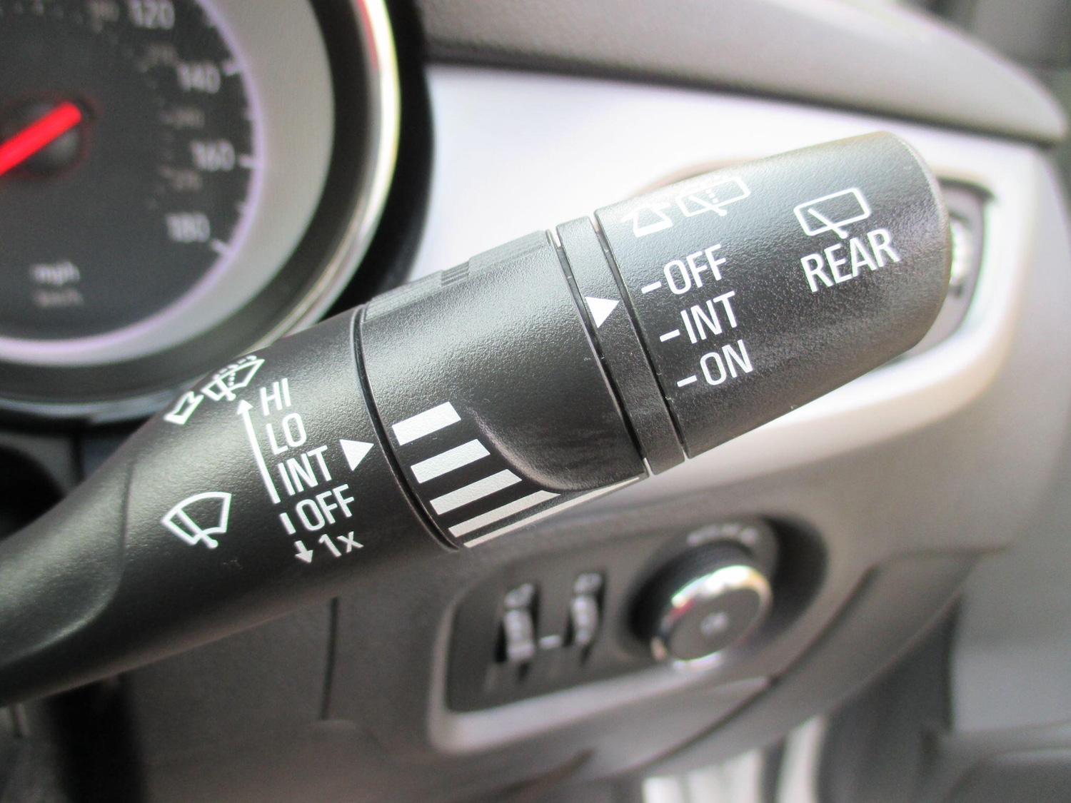 Used Vauxhall Astra for sale - 77970579: Photo 34