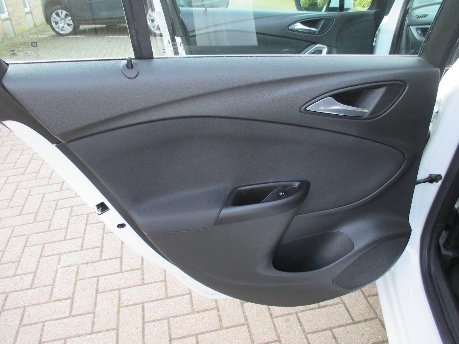 Used Vauxhall Astra for sale - 77970579: Photo 42