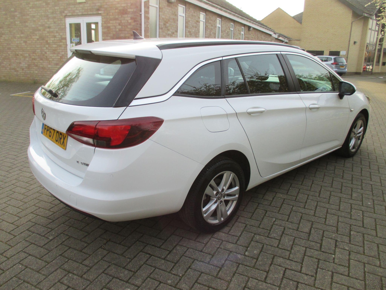 Used Vauxhall Astra for sale - 77970579: Photo 5