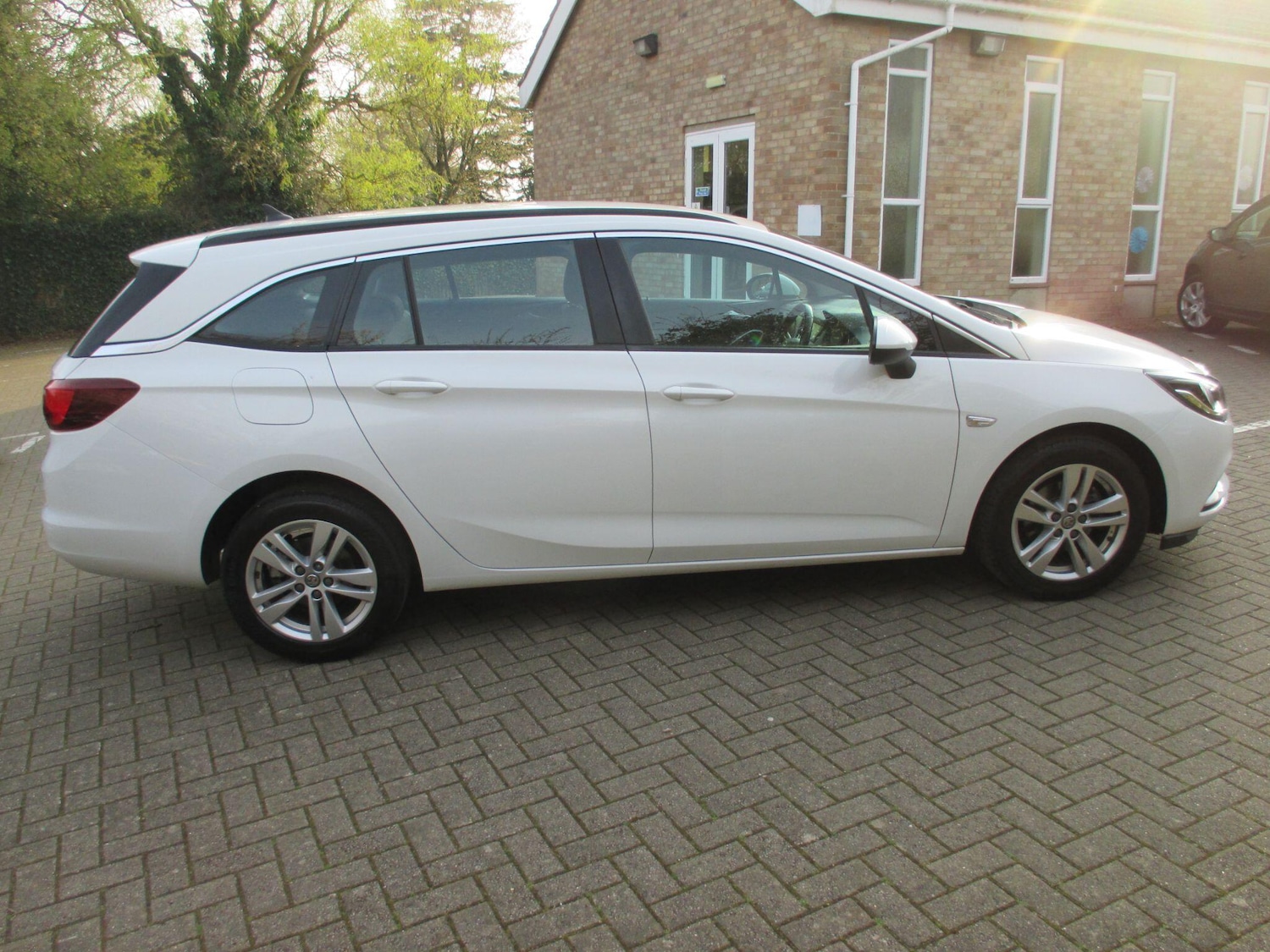 Used Vauxhall Astra for sale - 77970579: Photo 6