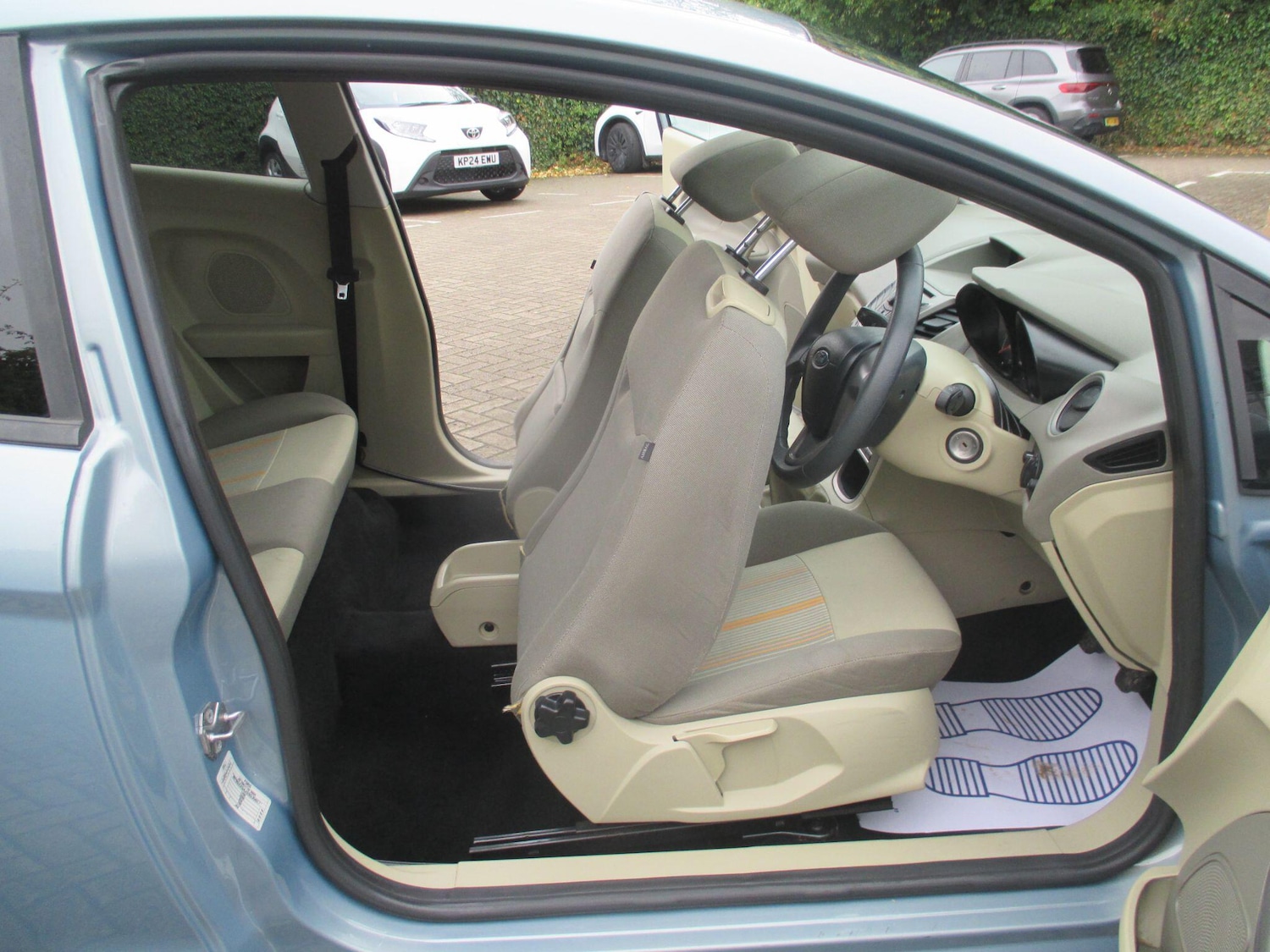 Vehicle 29
