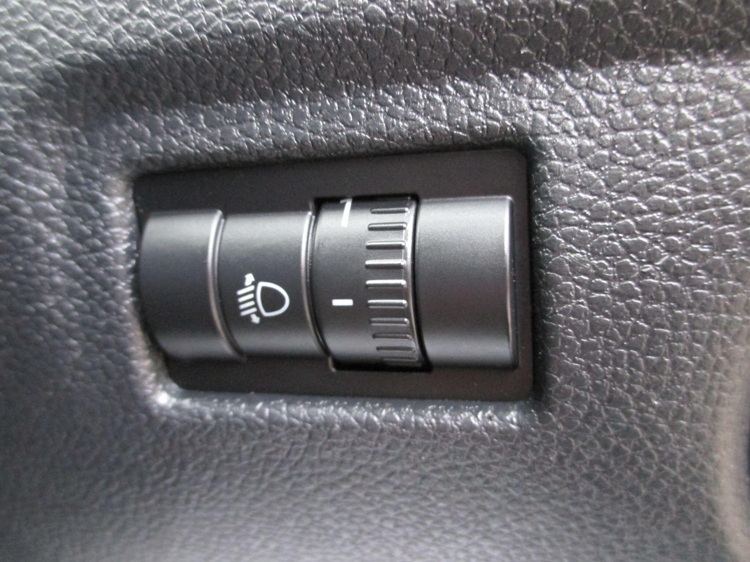 Used Skoda Roomster 2014 for sale - 77215310: Photo 34