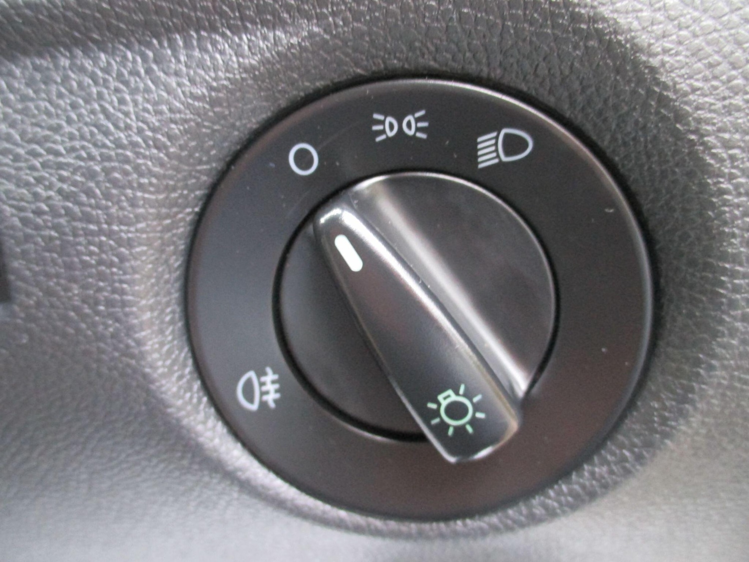 Used Skoda Roomster 2014 for sale - 77215310: Photo 35