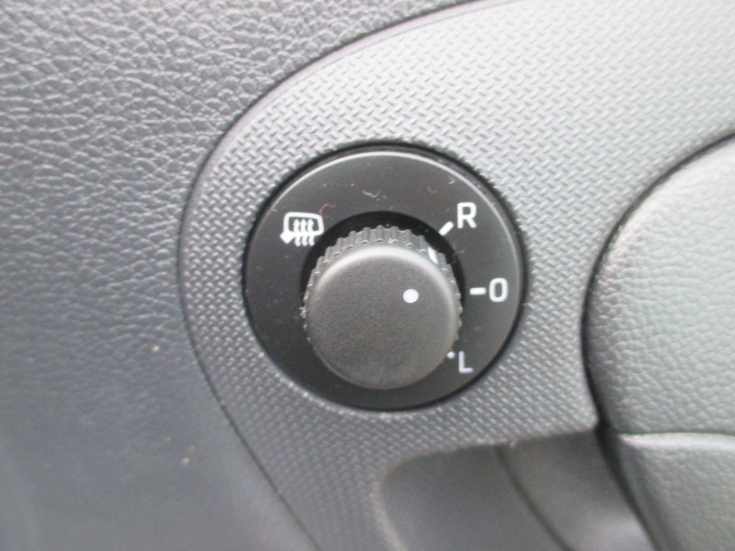 Used Skoda Roomster 2014 for sale - 77215310: Photo 40