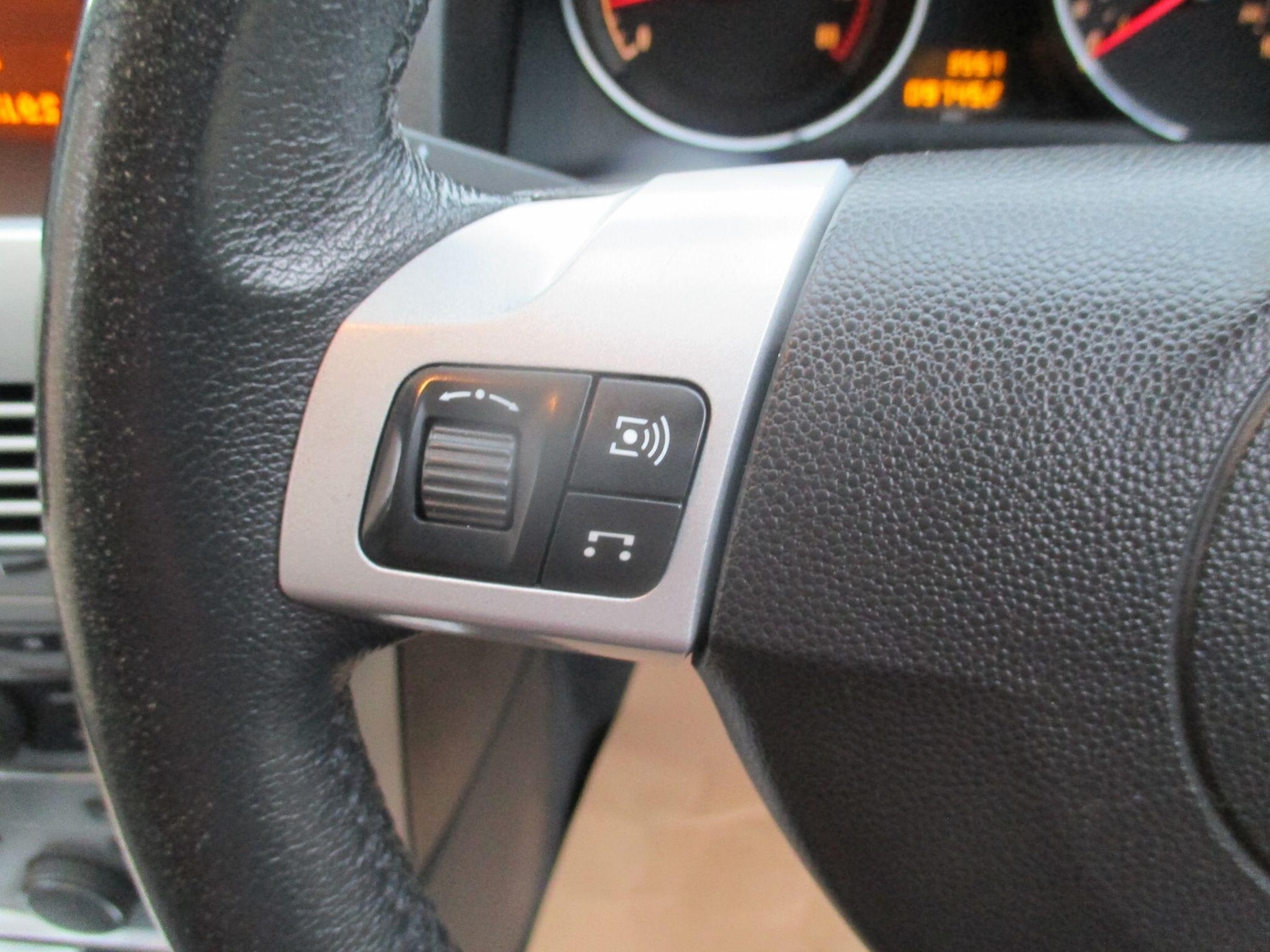 Used Vauxhall Astra 2009 for sale - 76377538: Photo 31