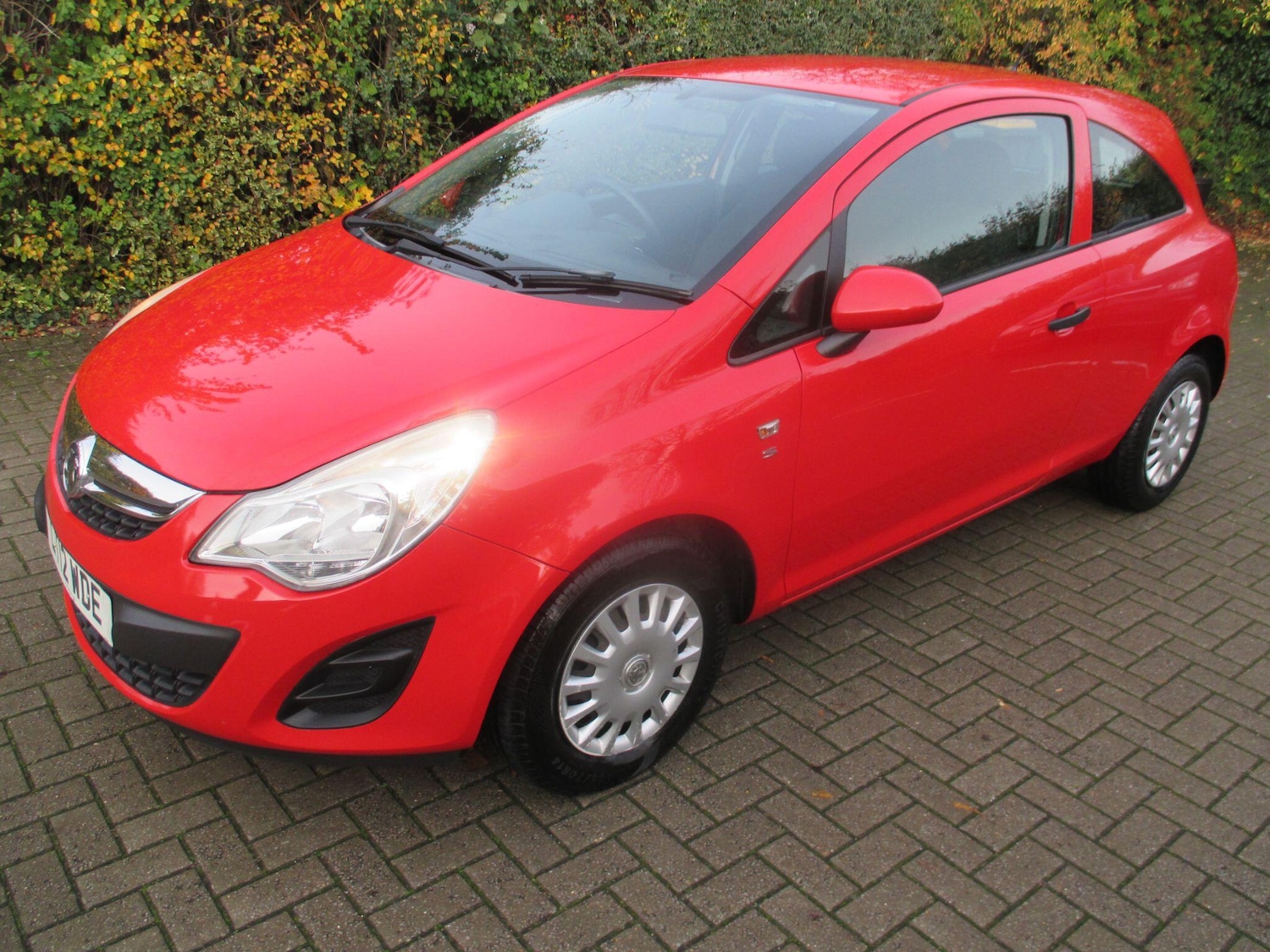 Used Vauxhall Corsa 2012 for sale - 76512107: Photo 2