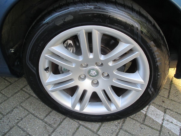 Used Jaguar XKR 2002 for sale - 76071568: Photo 11