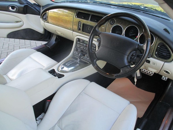 Used Jaguar XKR 2002 for sale - 76071568: Photo 15