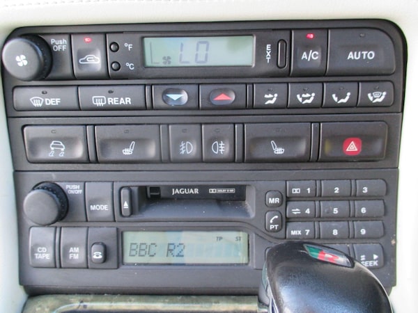 Used Jaguar XKR 2002 for sale - 76071568: Photo 20