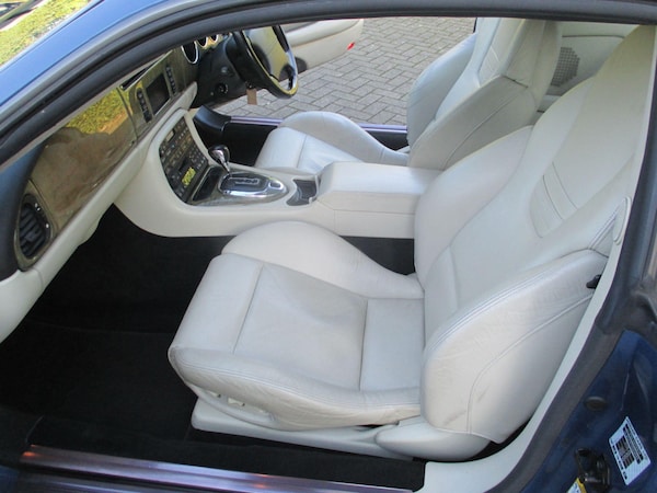 Used Jaguar XKR 2002 for sale - 76071568: Photo 24
