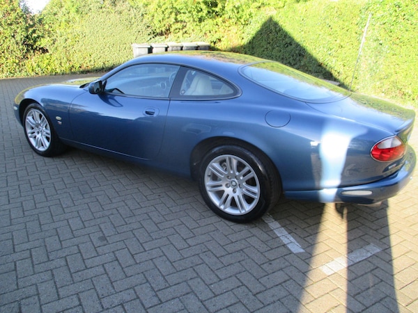 Used Jaguar XKR 2002 for sale - 76071568: Photo 8