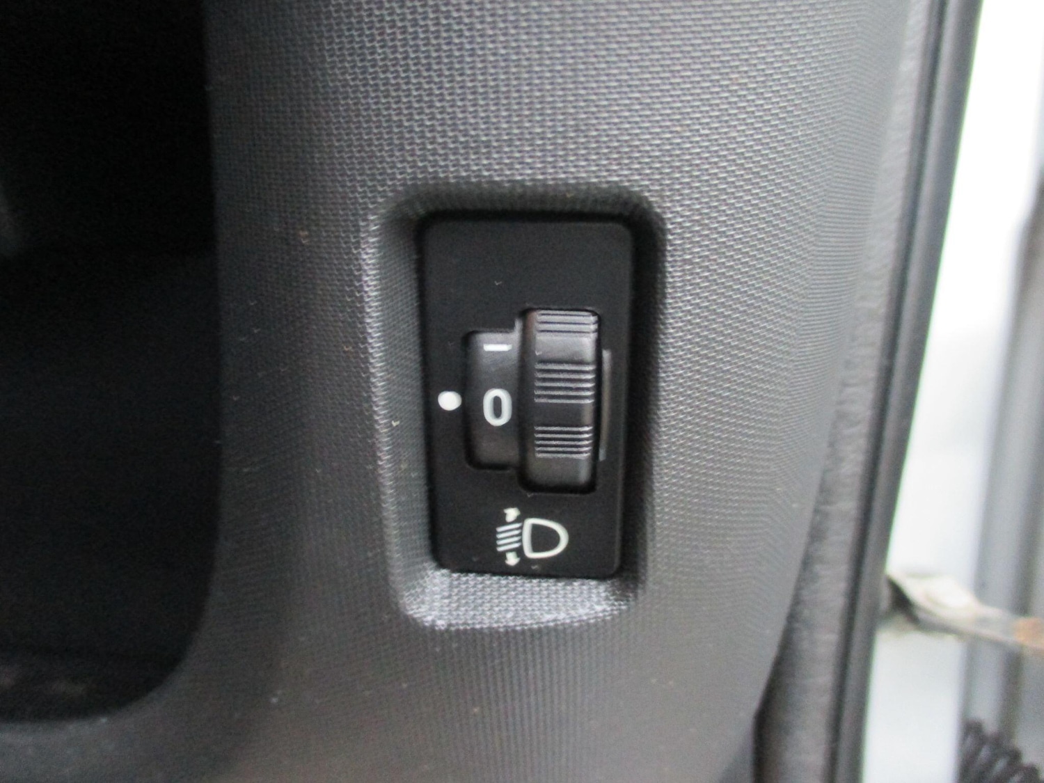 Used Peugeot 107 2013 for sale - 77057190: Photo 30