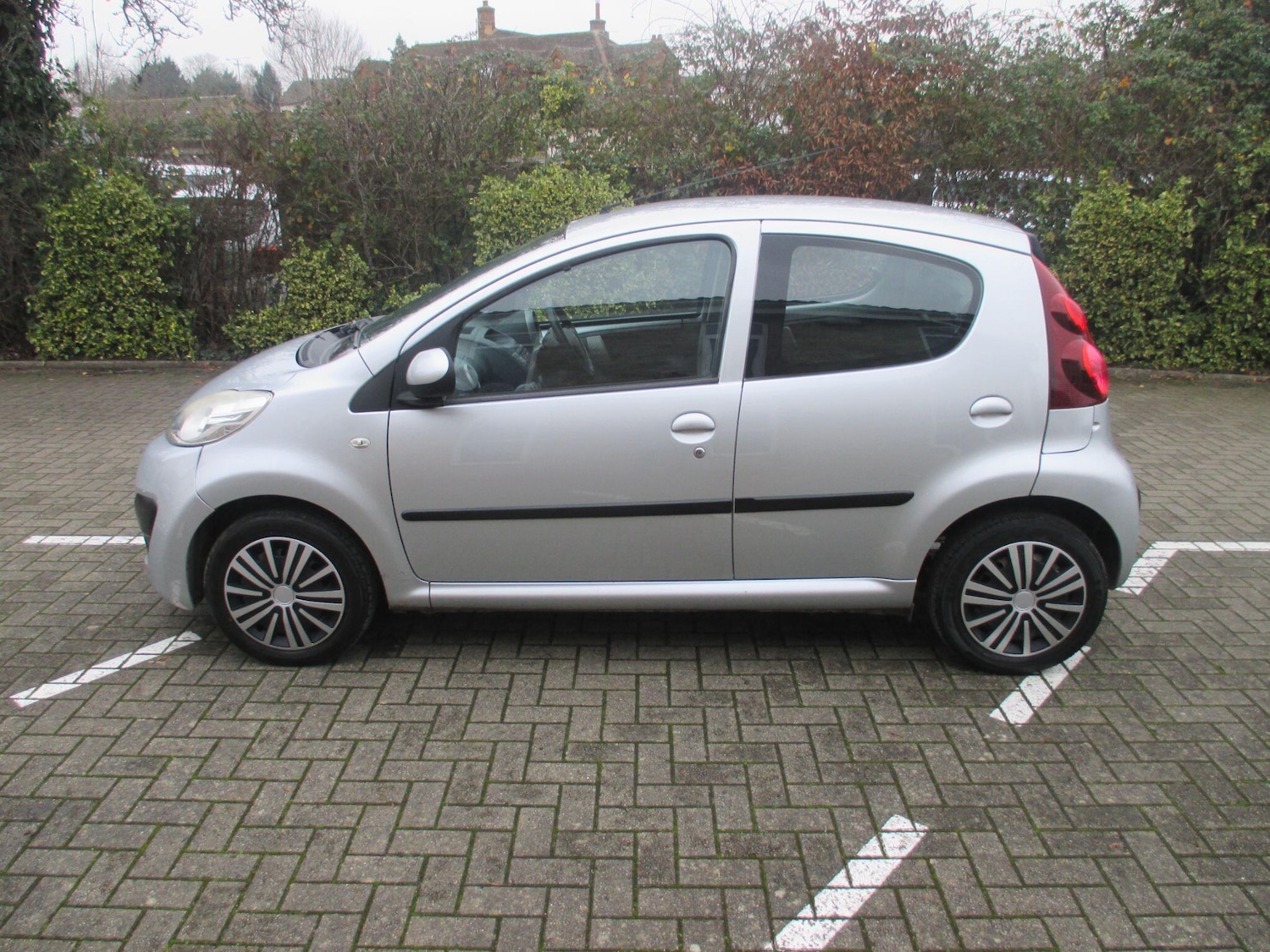 Used Peugeot 107 2013 for sale - 77057190: Photo 7