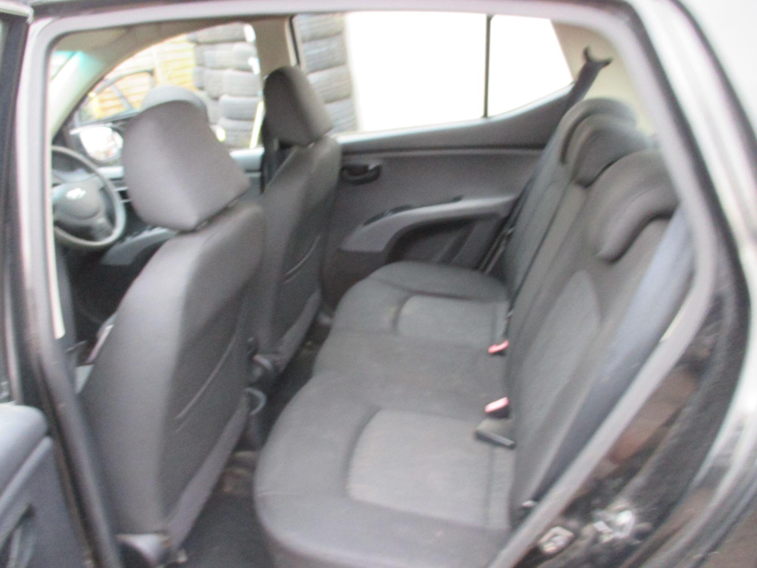 Used Hyundai i10 2011 for sale - 76657585: Photo 19