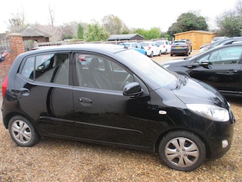 Used Hyundai i10 2011 for sale - 76657585: Photo