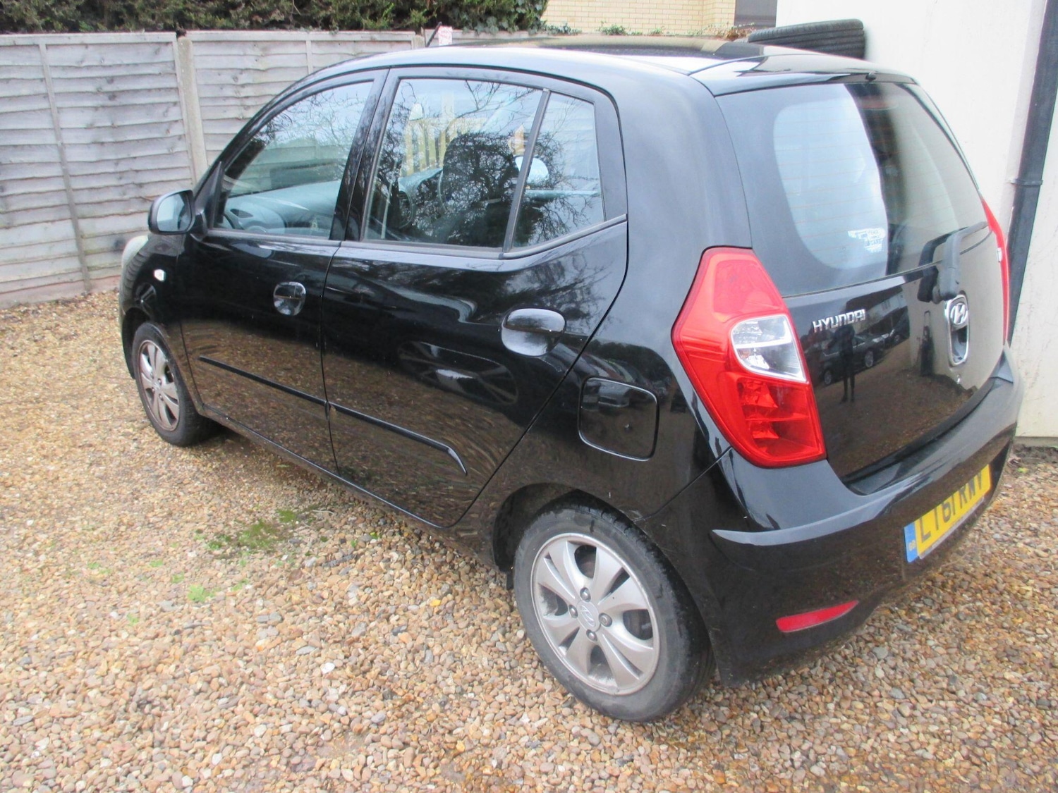 Used Hyundai i10 2011 for sale - 76657585: Photo 6