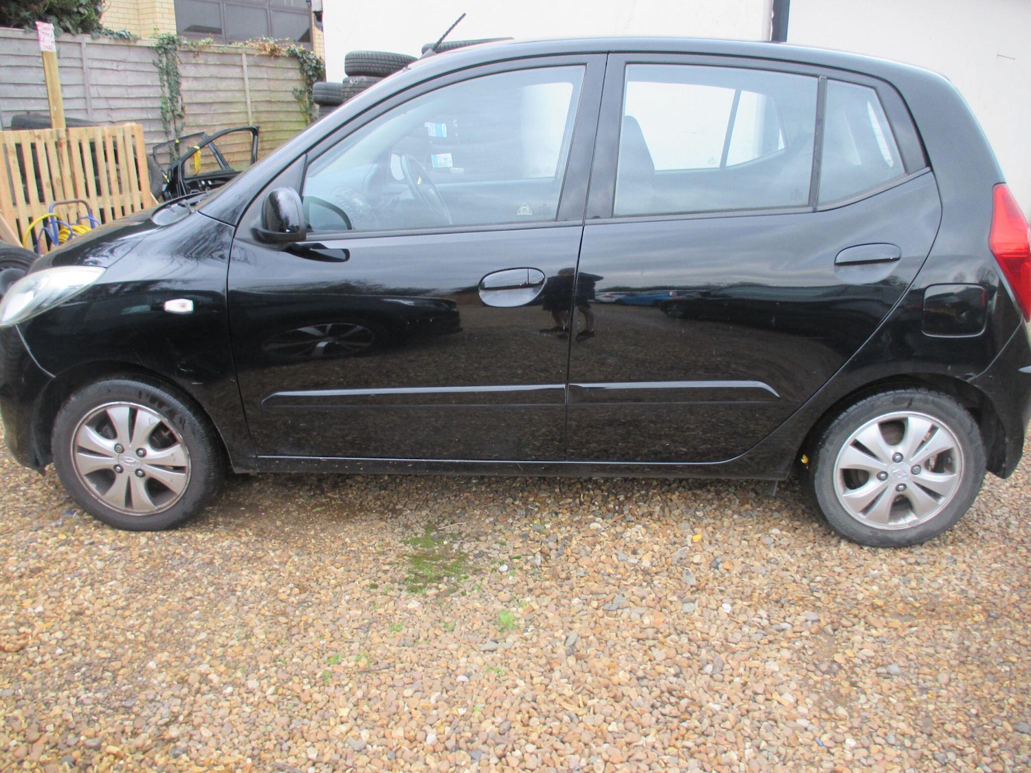 Used Hyundai i10 2011 for sale - 76657585: Photo 7
