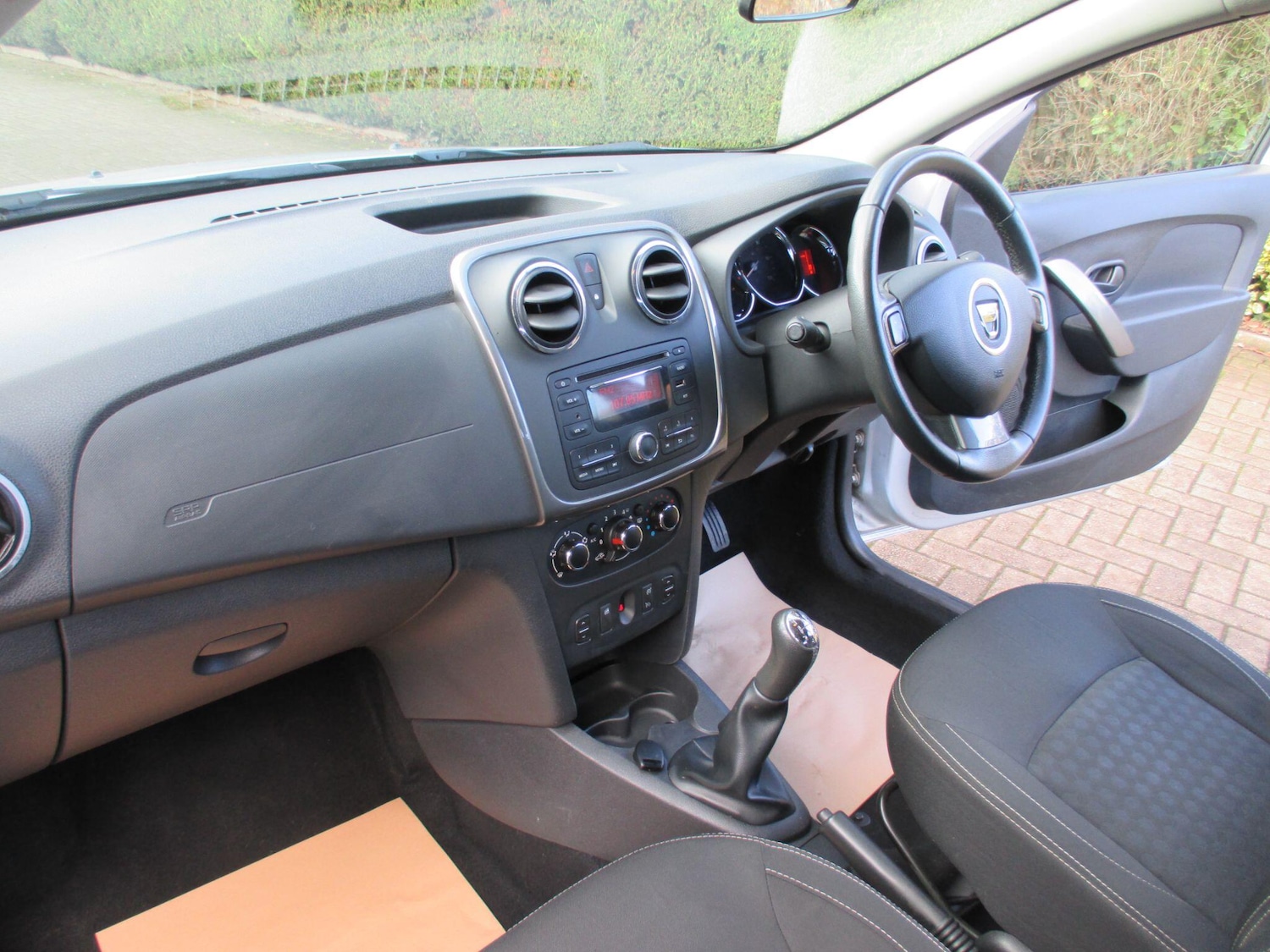 Used Dacia Sandero 2015 for sale - 77439961: Photo 16