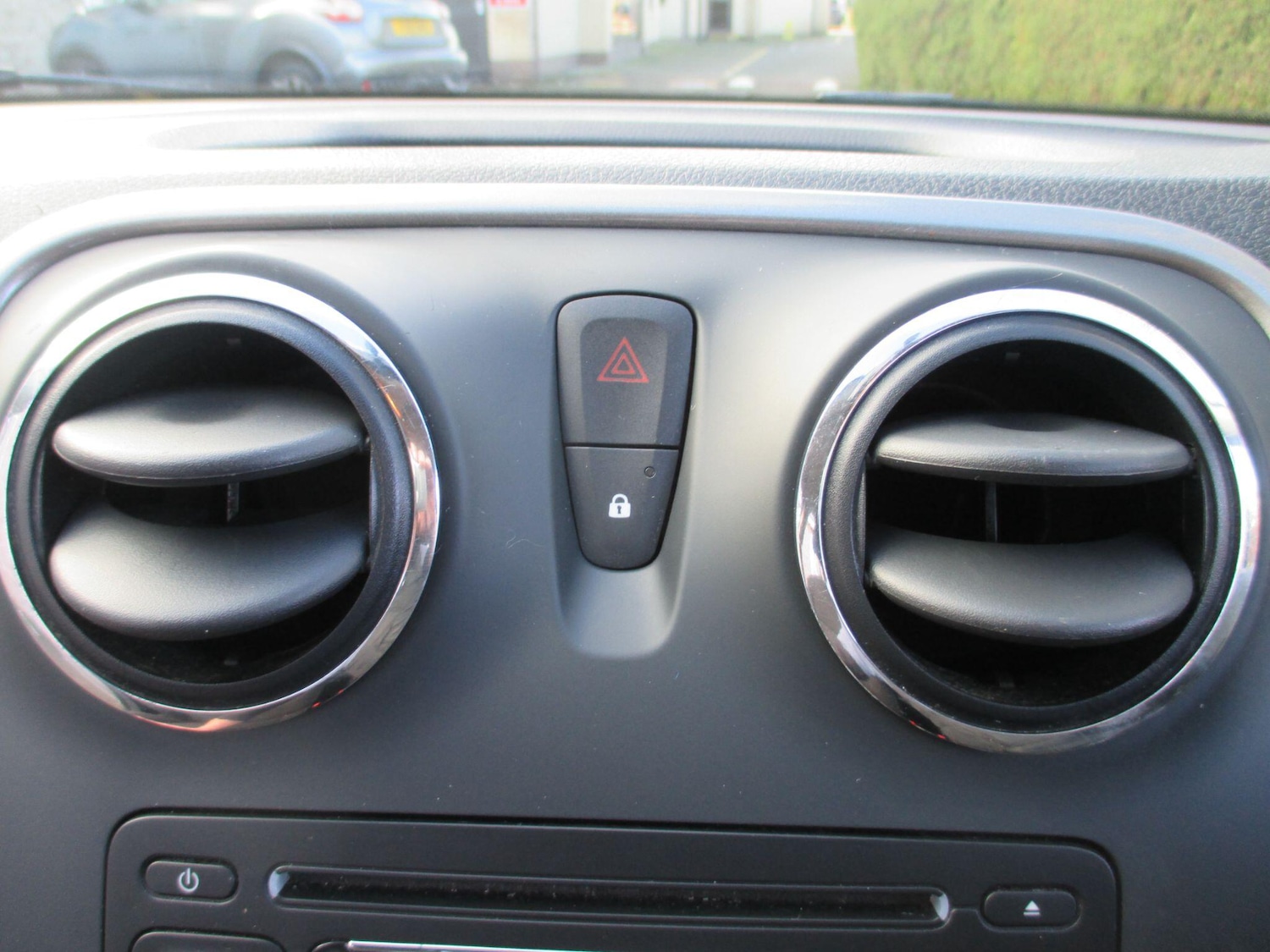 Used Dacia Sandero 2015 for sale - 77439961: Photo 38