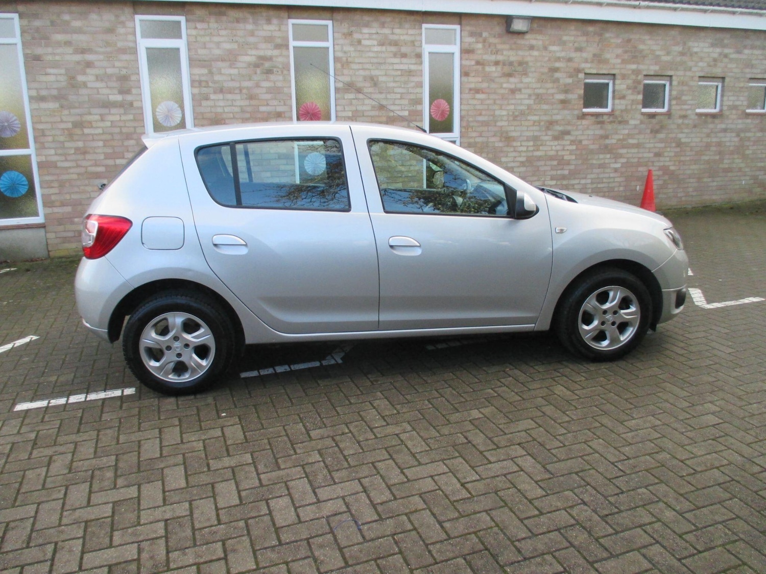 Used Dacia Sandero 2015 for sale - 77439961: Photo 6