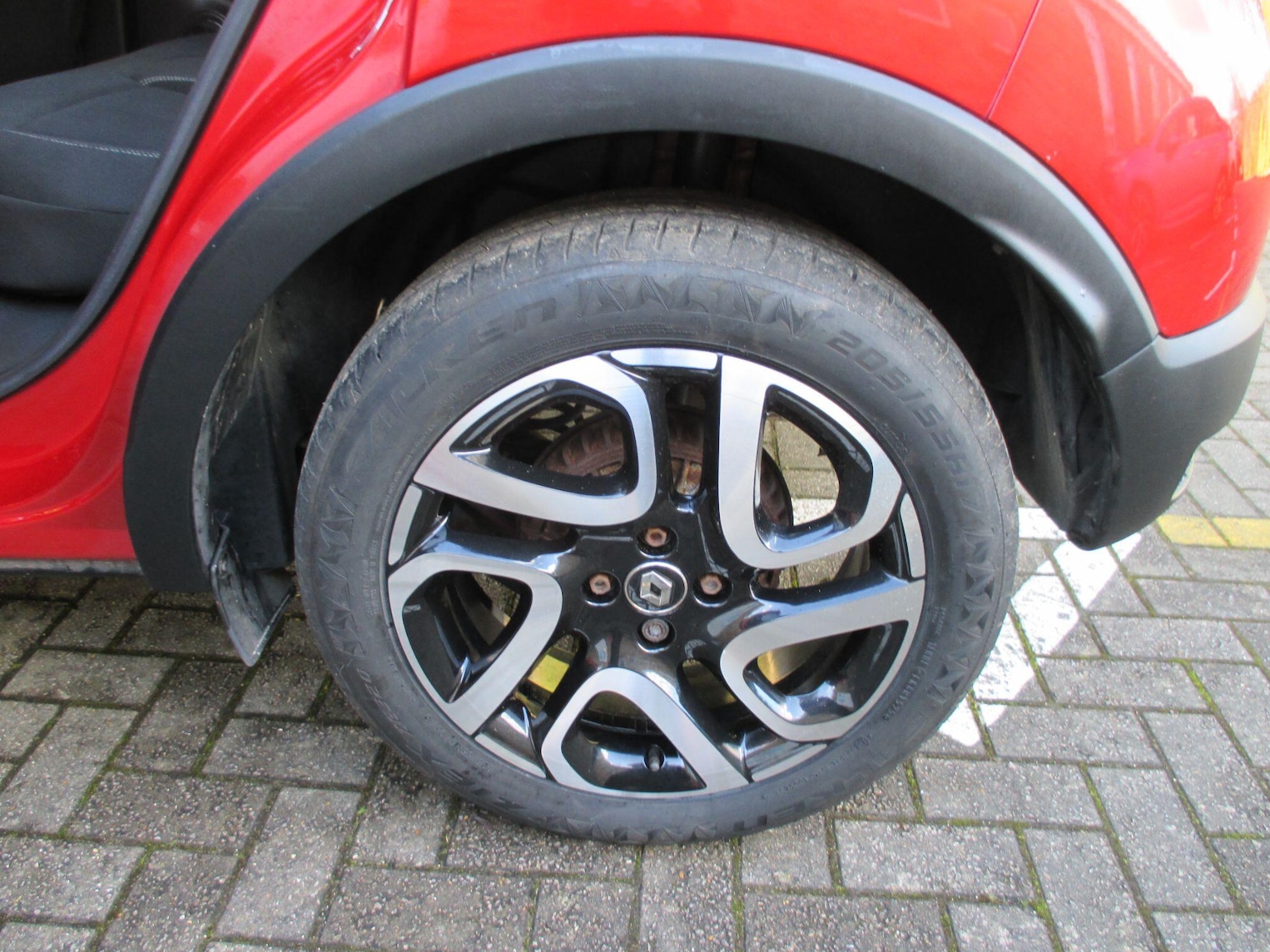 Used Renault Captur 2018 for sale - 77574277: Photo 10