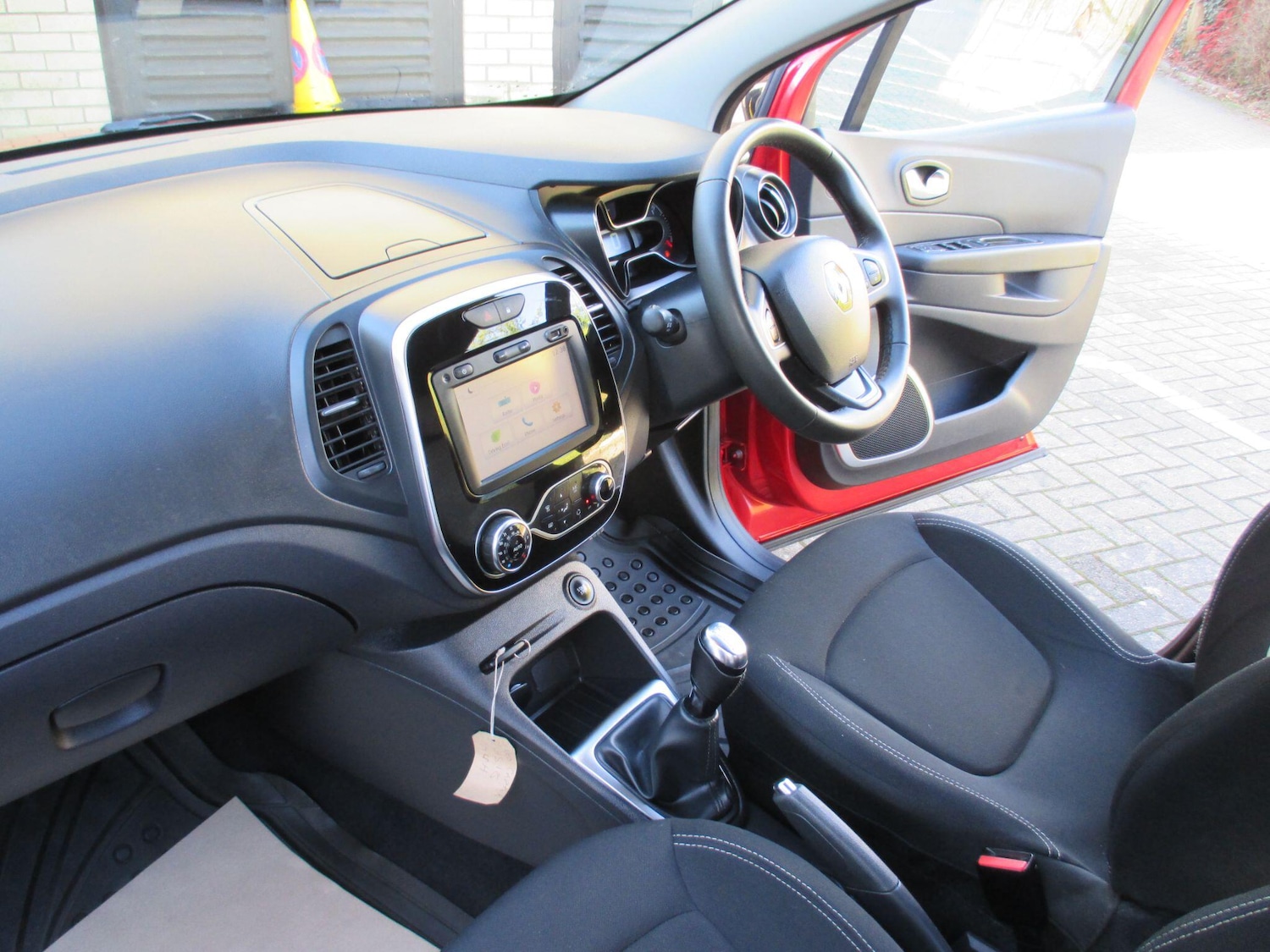 Used Renault Captur 2018 for sale - 77574277: Photo 15