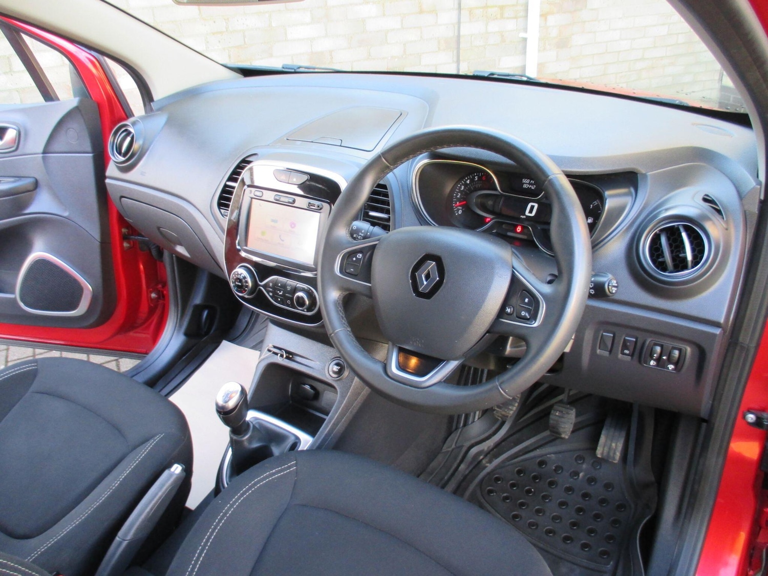 Used Renault Captur 2018 for sale - 77574277: Photo 16