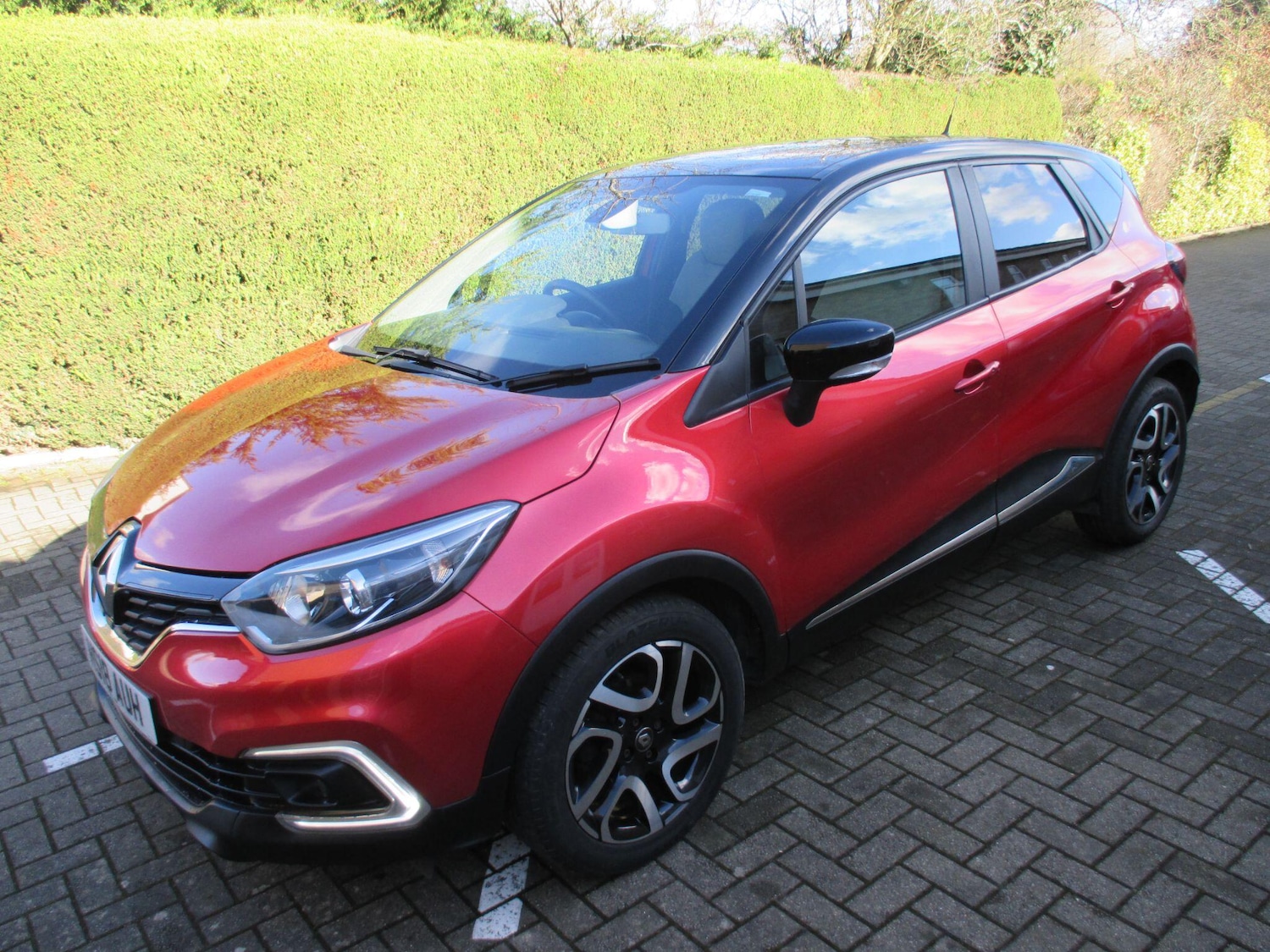 Used Renault Captur 2018 for sale - 77574277: Photo 2
