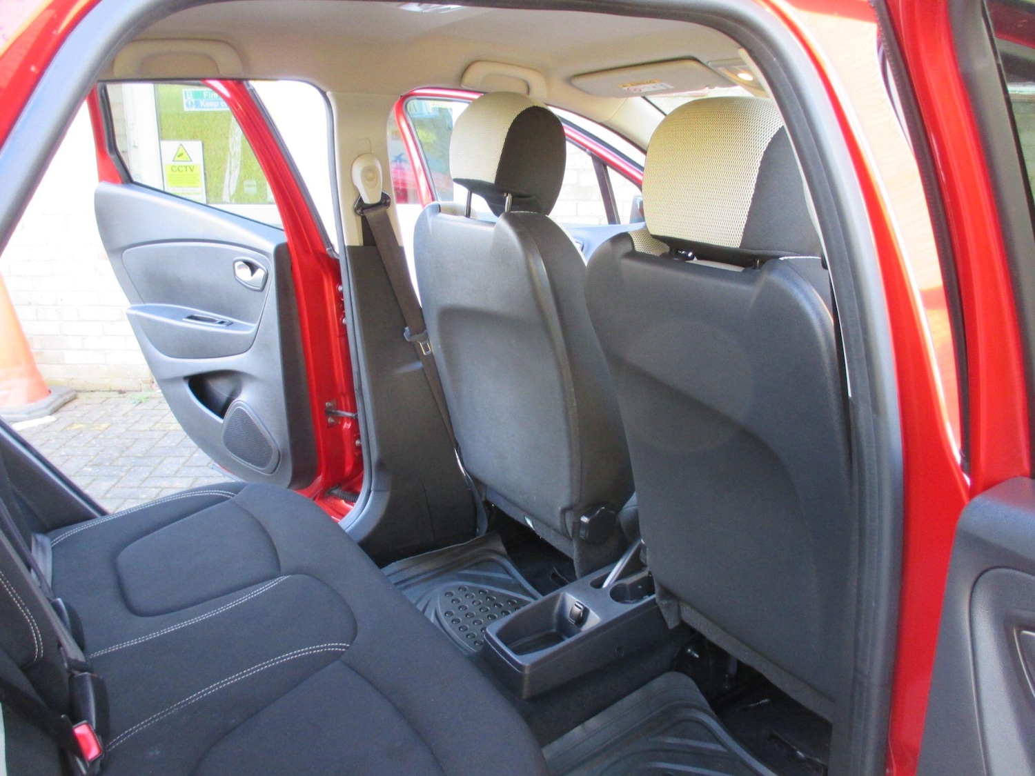 Used Renault Captur 2018 for sale - 77574277: Photo 30