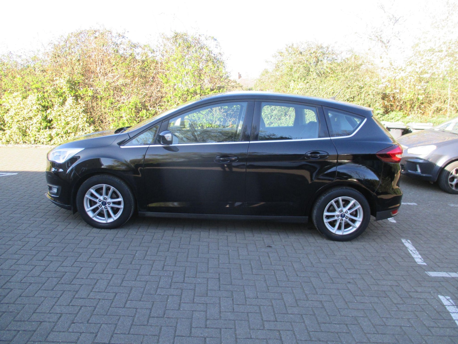 Used Ford C-Max 2017 for sale - 76989837: Photo 6