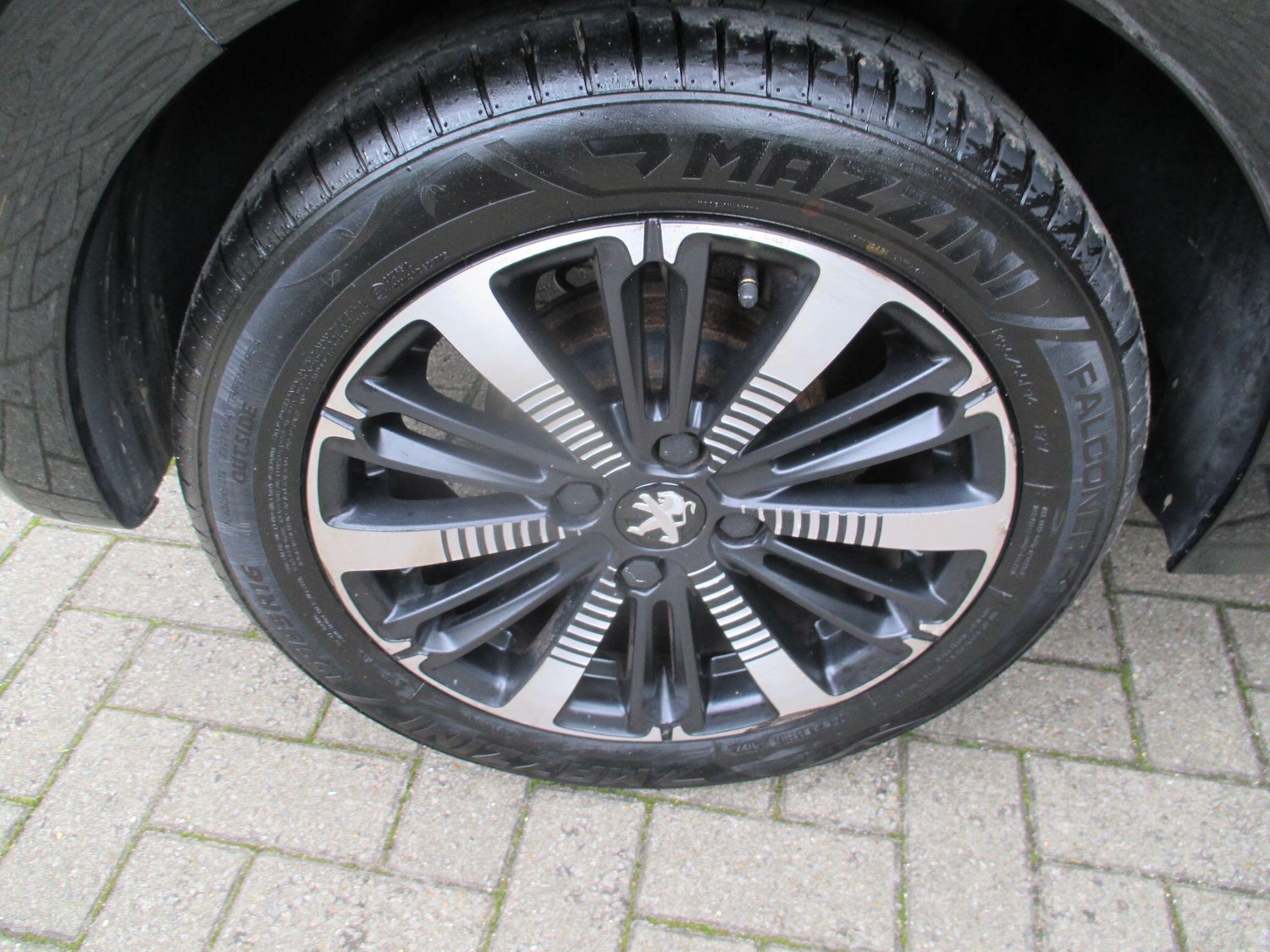 Used Peugeot 208 2019 for sale - 76987980: Photo 10