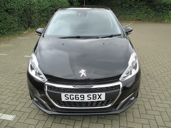 Used Peugeot 208 2019 for sale - 76987980: Photo