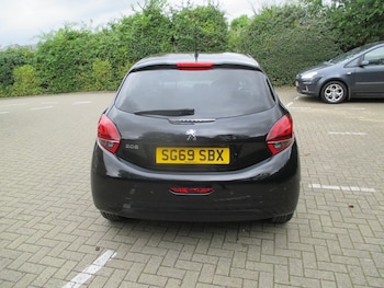 Used Peugeot 208 2019 for sale - 76987980: Photo