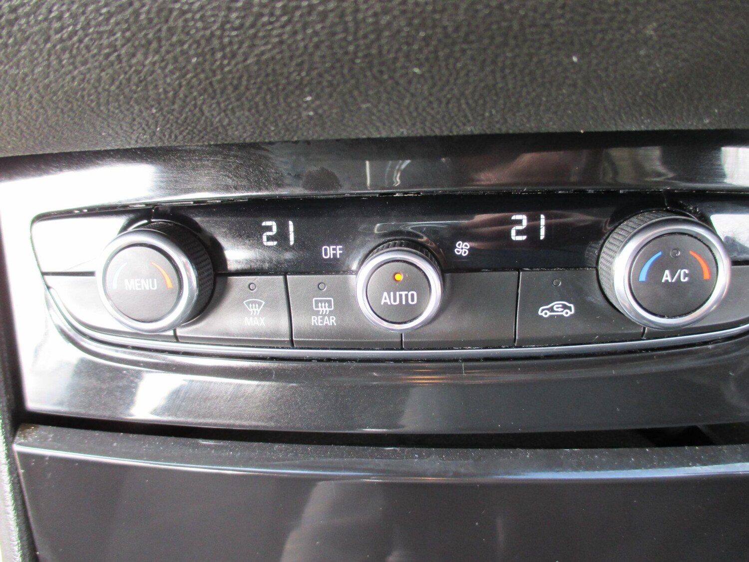 Used Vauxhall Grandland X 2018 for sale - 77926089: Photo 36