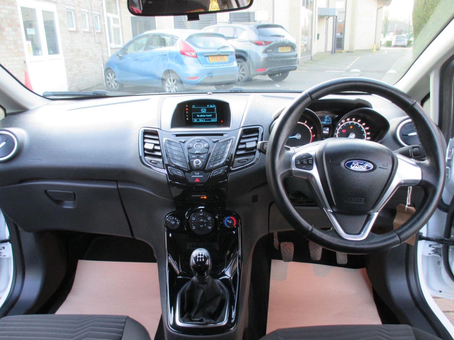 Used Ford Fiesta 2015 for sale - 78047730: Photo 14