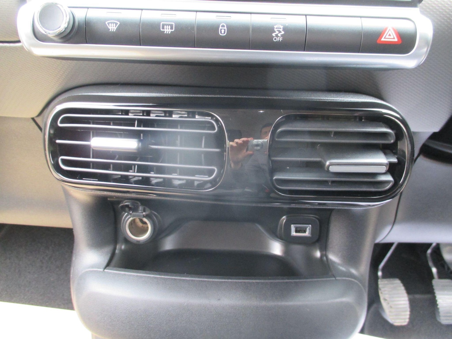 Used Citroen C4 Cactus 2016 for sale - 76337657: Photo 18