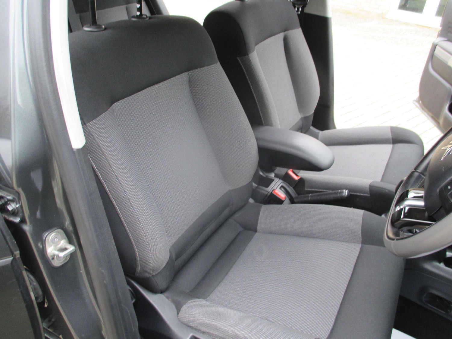 Used Citroen C4 Cactus 2016 for sale - 76337657: Photo 27