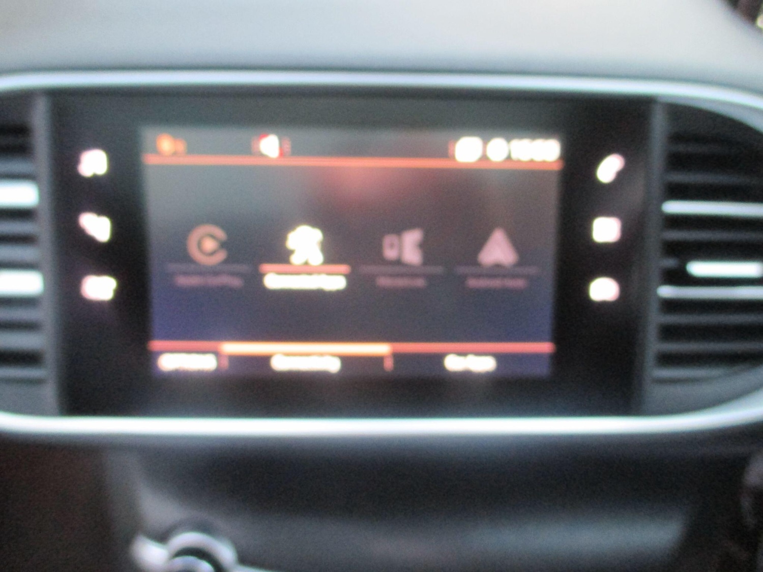 Used Peugeot 308 2018 for sale - 76992294: Photo 19