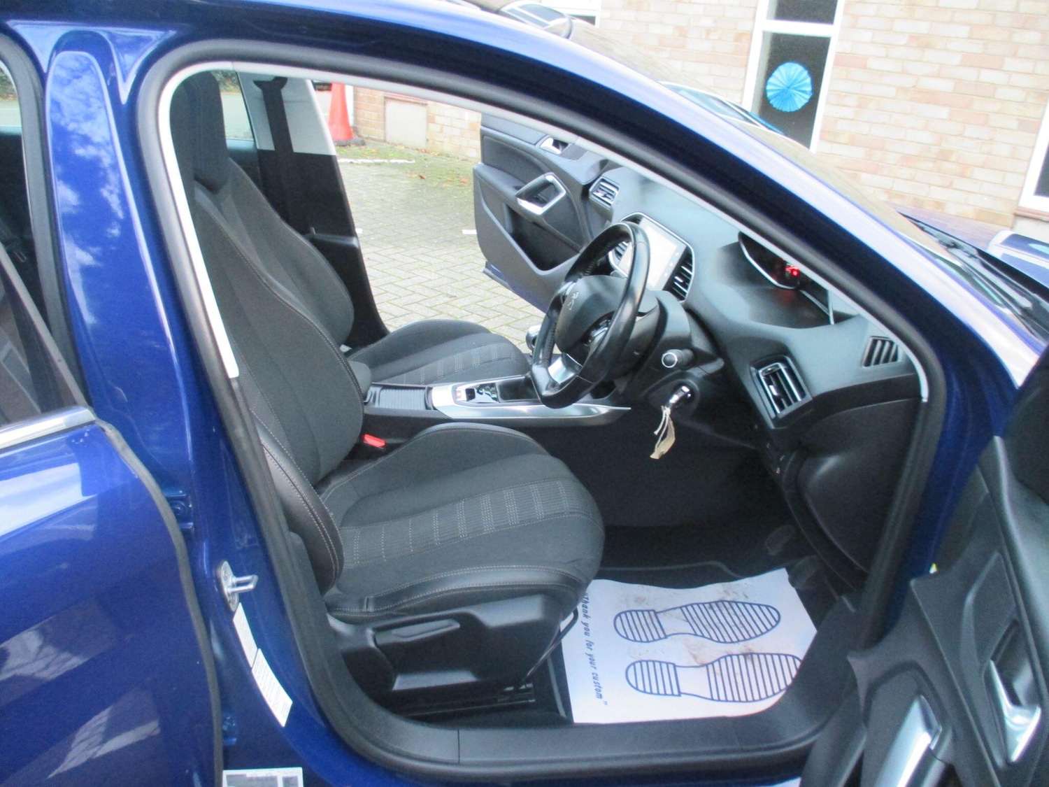 Used Peugeot 308 2018 for sale - 76992294: Photo 23