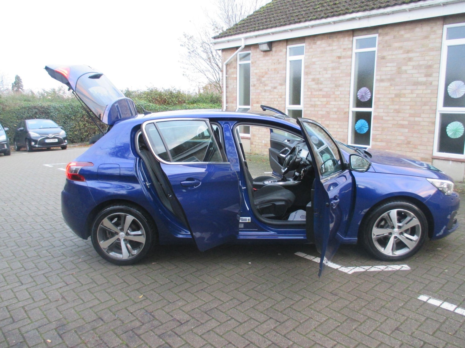 Used Peugeot 308 2018 for sale - 76992294: Photo 9