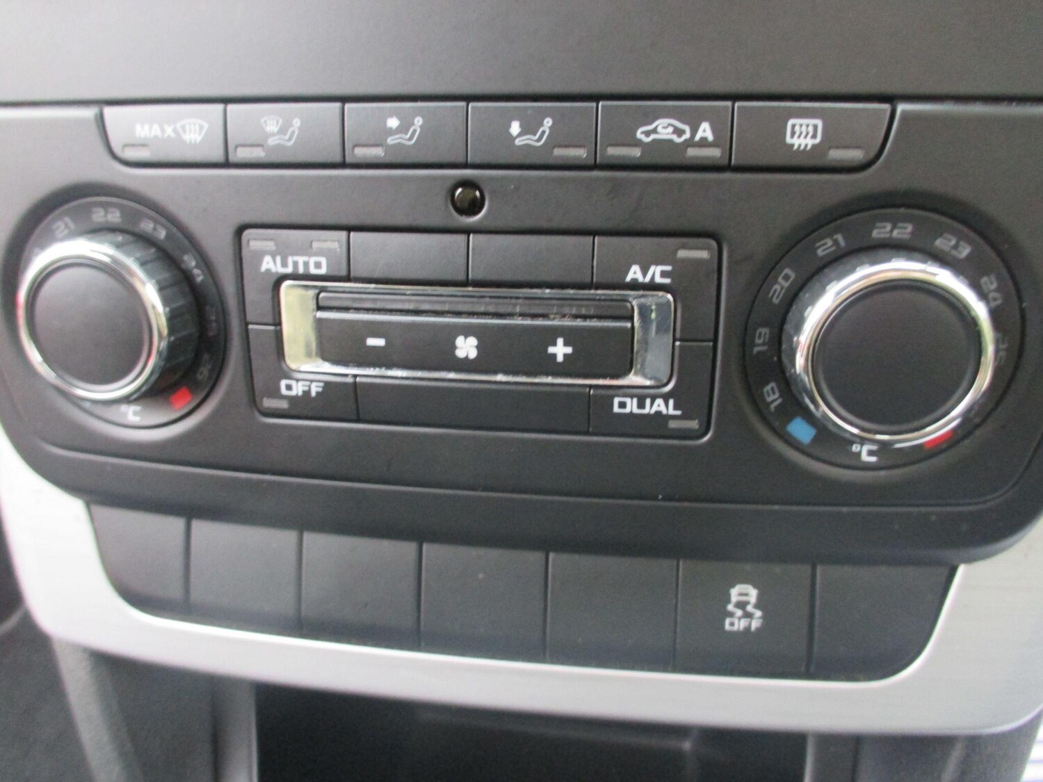 Used Skoda Yeti 2014 for sale - 76607192: Photo 21