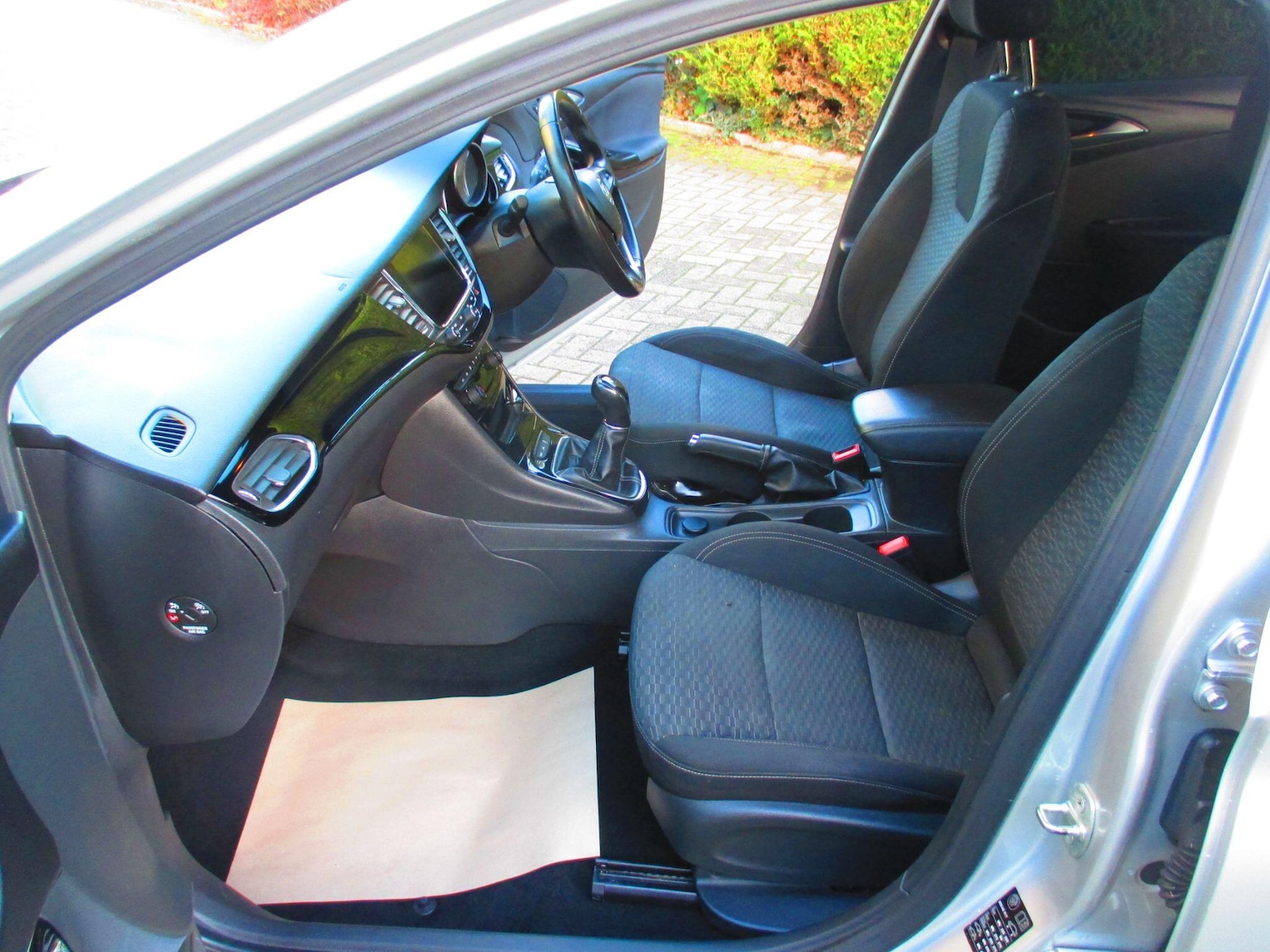 Used Vauxhall Astra 2017 for sale - 77016024: Photo 26