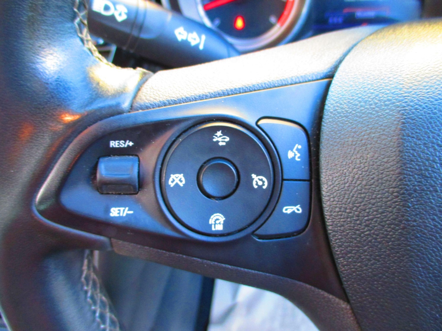 Used Vauxhall Astra 2017 for sale - 77016024: Photo 32