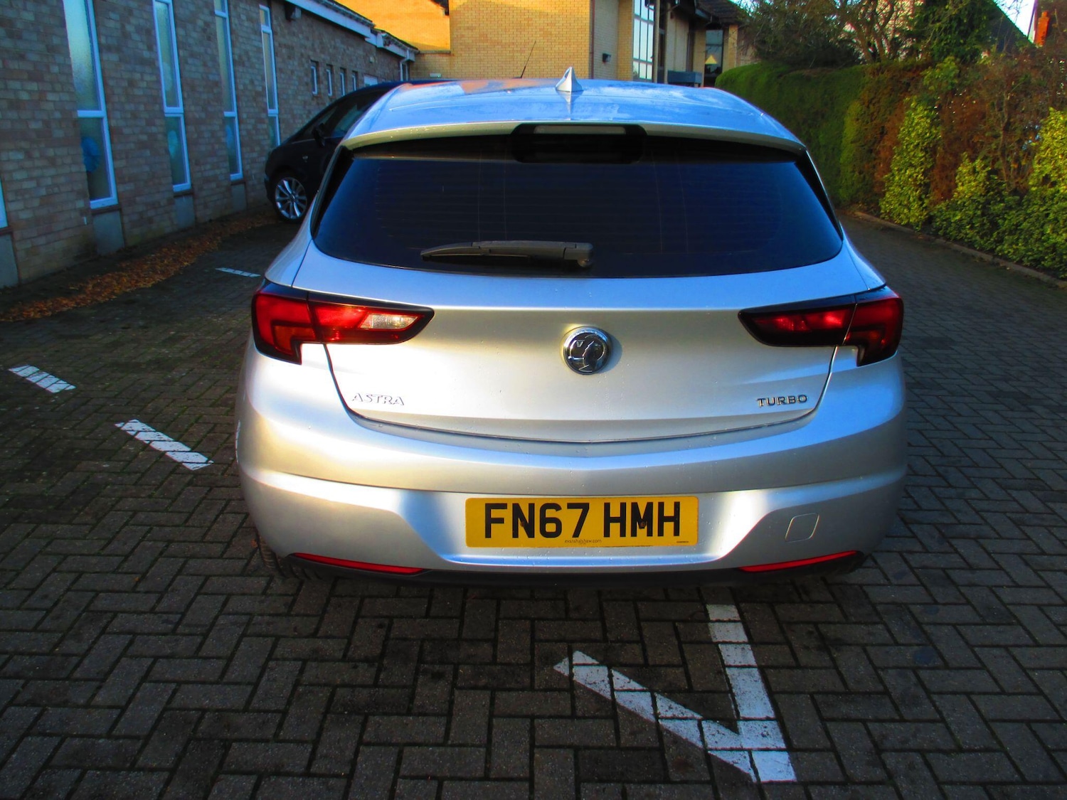 Used Vauxhall Astra 2017 for sale - 77016024: Photo 4
