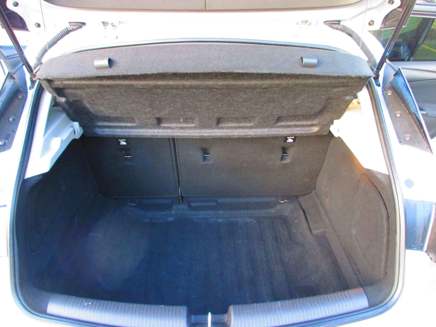 Used Vauxhall Astra 2017 for sale - 77016024: Photo 44